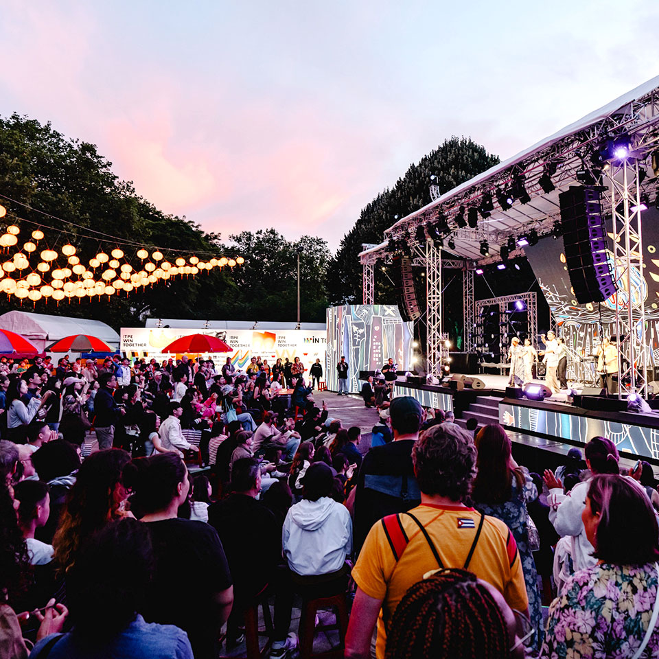 Taiwan Pavilion opens at Paris Cultural Olympiad to great fanfare